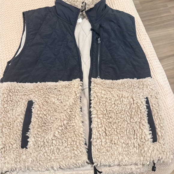 Abercrombie and fitch Sherpa vest - Picture 4 of 4